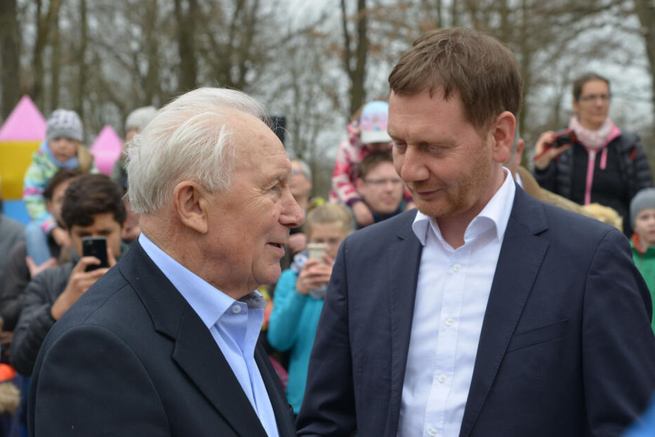Ministerpräsident Michael Kretschmer (44) traf Sigmund Jähn im März am Chemnitzer Kosmonautenzentrum.