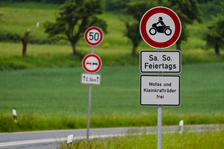 Das Fahrverbot am Würgauer Berg bleibt bestehen.