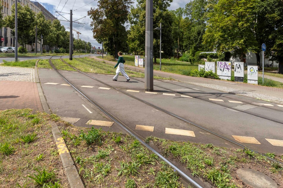 Auch am Fritz-Löffler-Platz werden ab 27. Juli Schienen ersetzt.