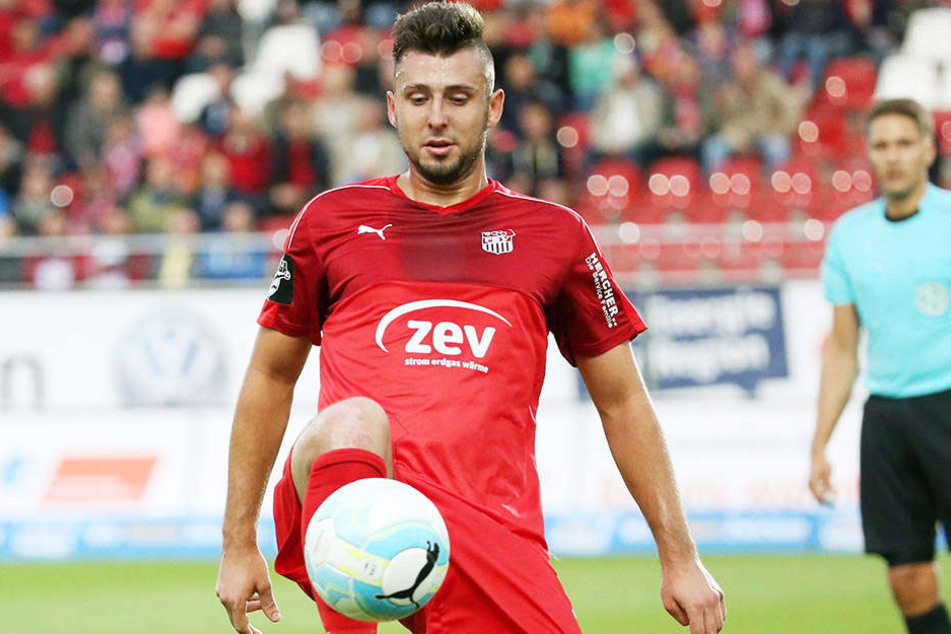 Zwickaus Davy Frick hört gern Hard Rock - auch vor dem Spiel gegen den Halleschen FC.