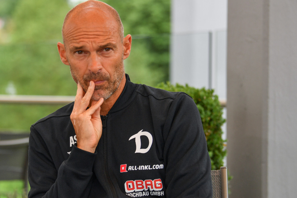 Dynamo-Coach Alexander Schmidt (52) äußerte sich am Rande des Testspiels gegen FK Usti nad Labem zur Personalie Toni Leistner.