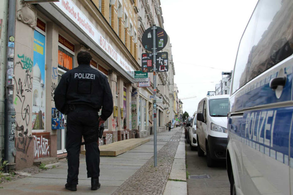 In mehreren Orten in Mitteldeutschland geht die Polizei seit Mittwochmorgen gegen Schleuser vor.