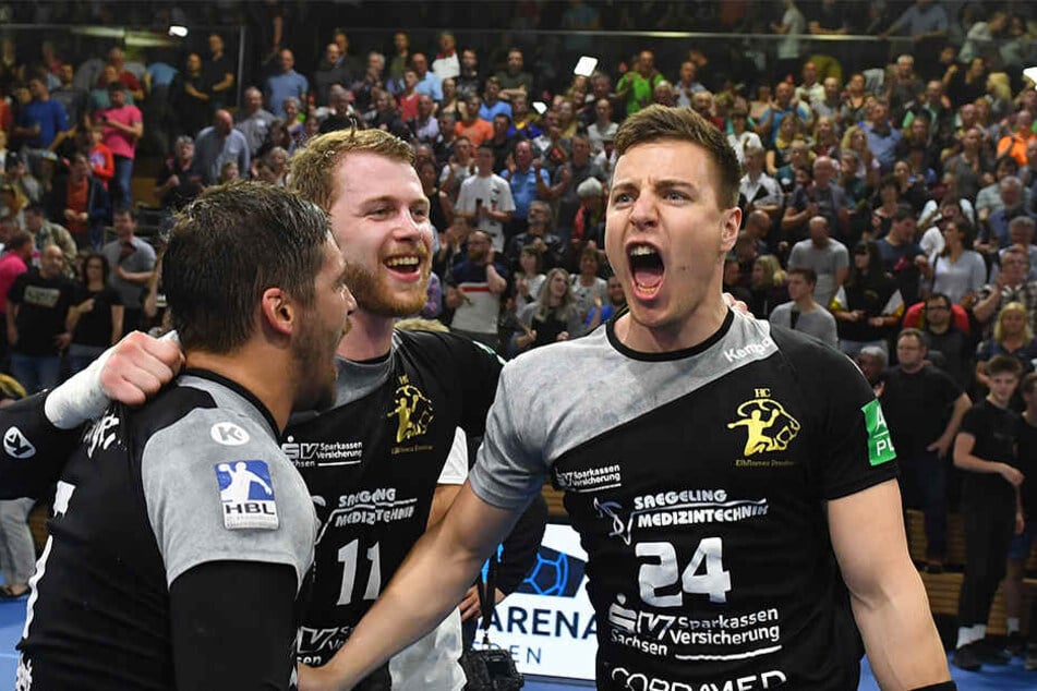 Robin Hoffmann (r.) will heute mit seinen HCE-Teamkollegen den Sieg gegen Hamburg feiern. Dafür müssen sie die Zweikämpf annehmen und gewinnen.