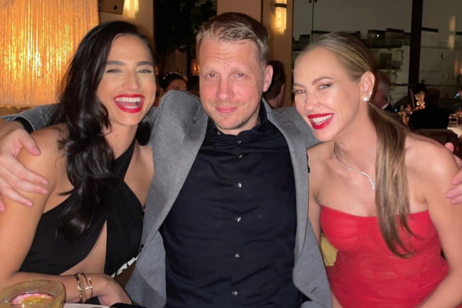 Ein Foto aus harmonischen Tagen: Oli (47) und Amira feierten einst mit Sandy Meyer-Wölden (42, r.) deren Geburtstag in Paris.