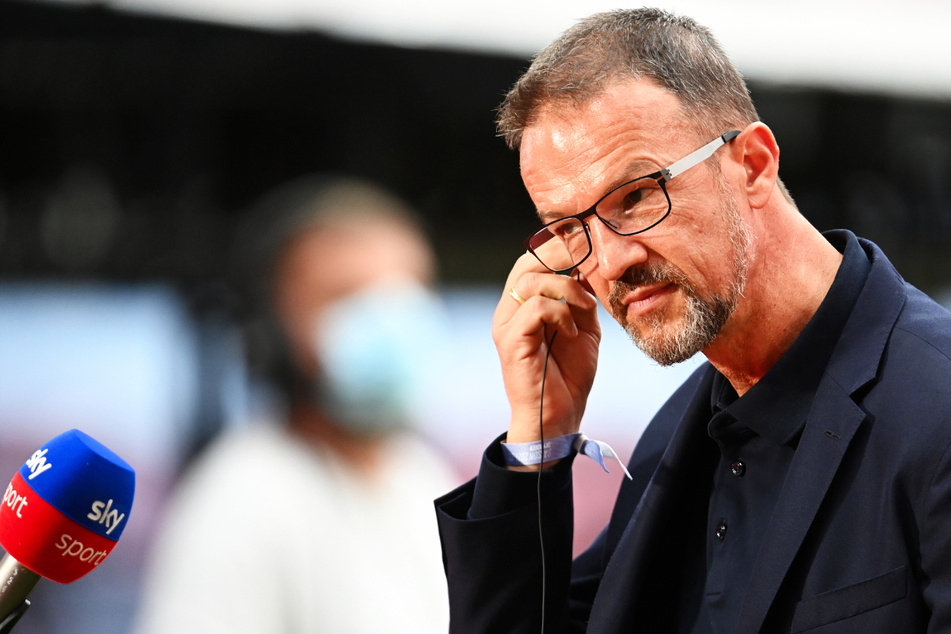 Fredi Bobic (50) kann zwar nichts versprechen, zeigt sich in Sachen Transfers aber zuversichtlich.