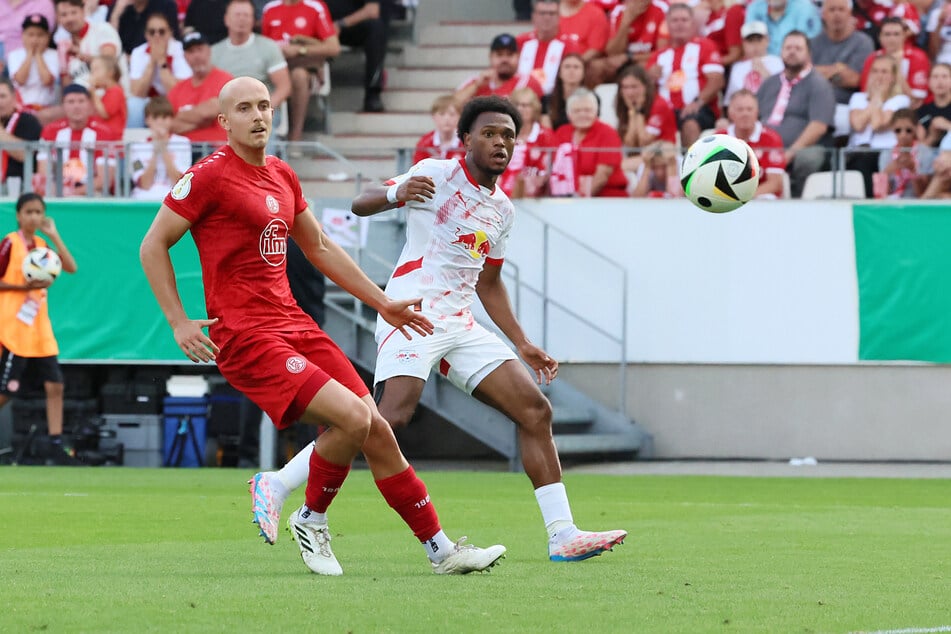 Neben Arslan kehrt heute auch Tobias Kraulich (25, l.) ins RHS zurück.