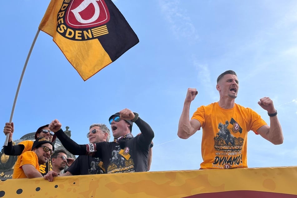Stefan Kutschke (r.) feiert gebührend.