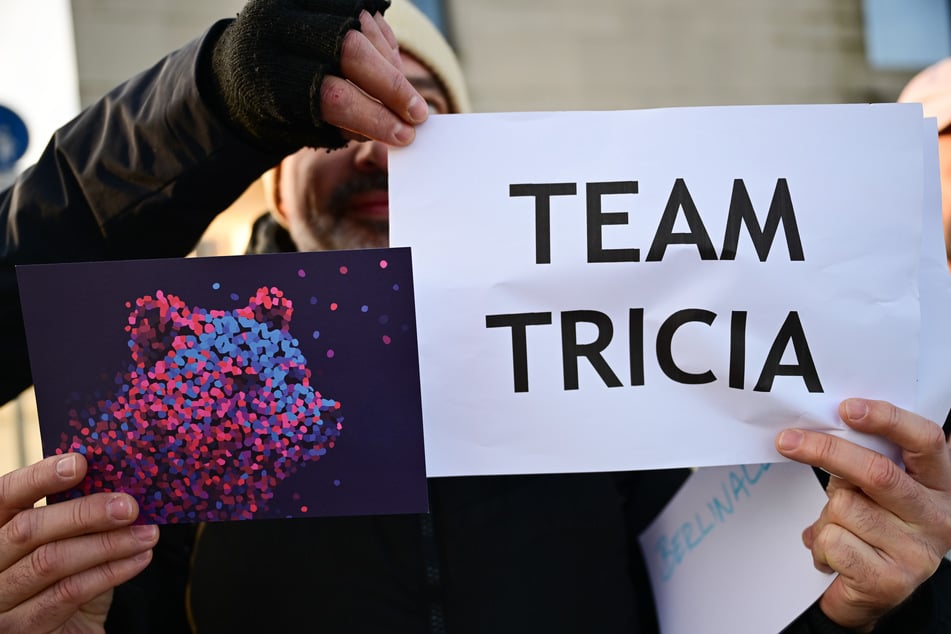 Nach der Einberufung einer außerordentlichen Aufsichtsratssitzung mit Tuttle regte sich in der Kulturbranche ein Protest.