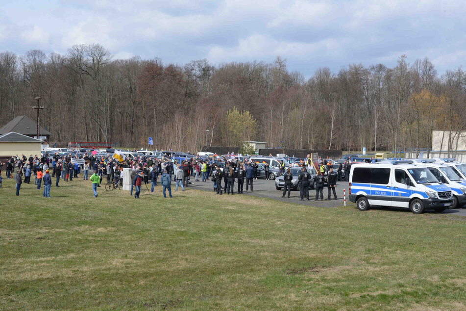 Bei der Corona-Demo nahmen offenbar knapp 300 Personen teil.