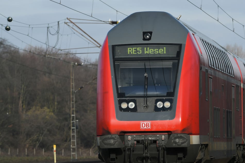 Pendler atmen auf: Bahnstrecke um Köln nach Vandalismus wieder frei