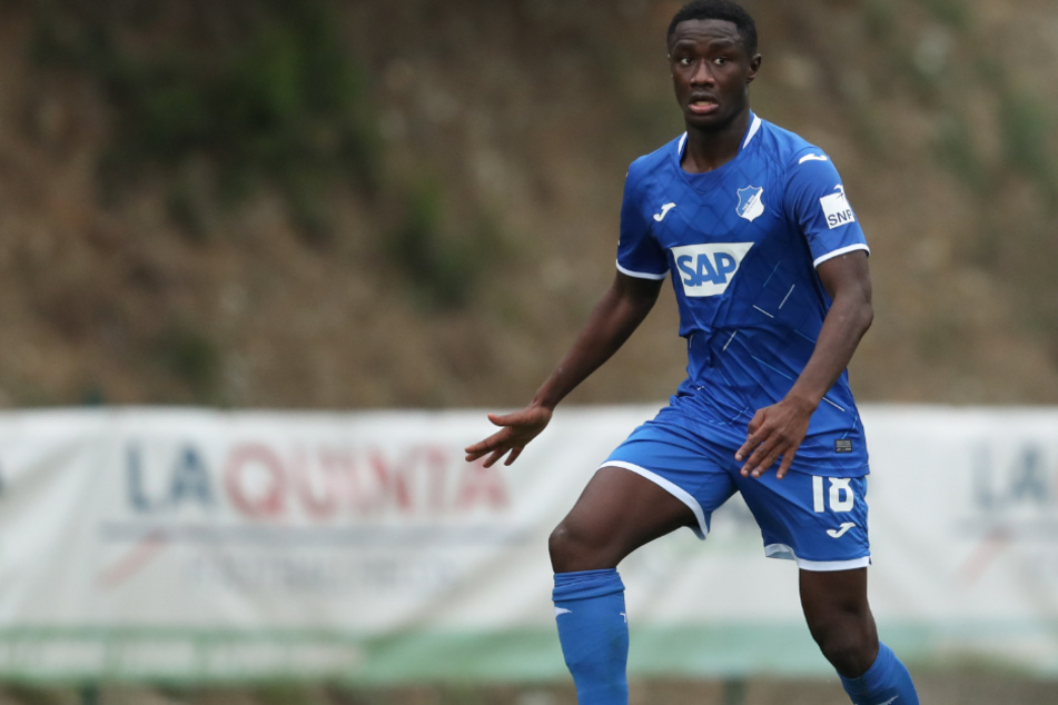 Hoffenheims Diadie Samassékou (23) ist der Meinung, dass der Kampf gegen Rassismus im Fußball nicht vorangehe.