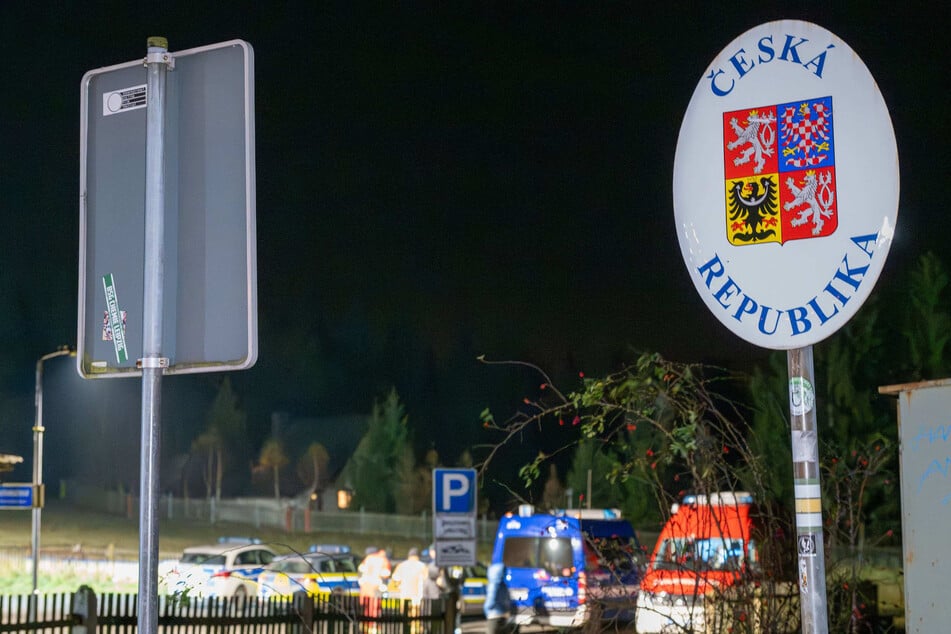 Gut acht Stunden lang wurde an der deutsch-tschechischen Grenze nach der vermissten Frau gesucht.