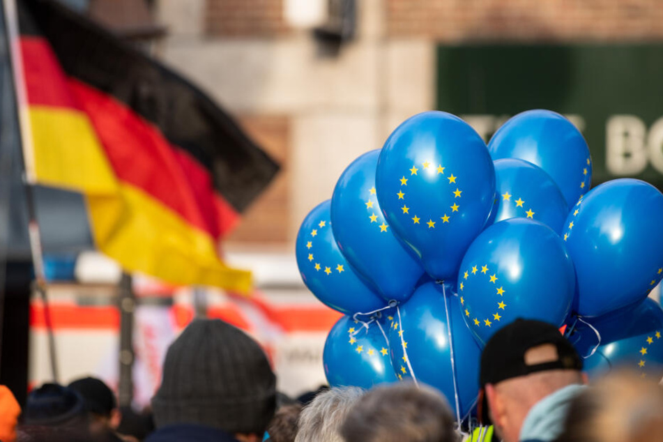 Europa-Demonstranten in Aachen.