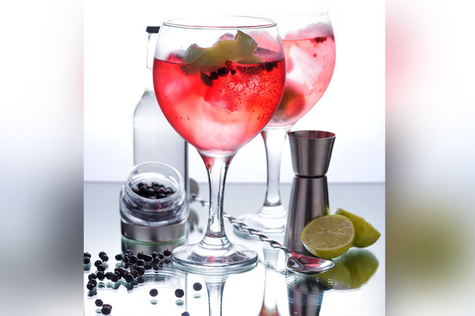 Nobel oder völlig normal? Die unbekannte Frau wurde zur Königin auf Twitter, weil sie ihren Gin Tonic aus einem Weinglas trank. (Symbolbild)