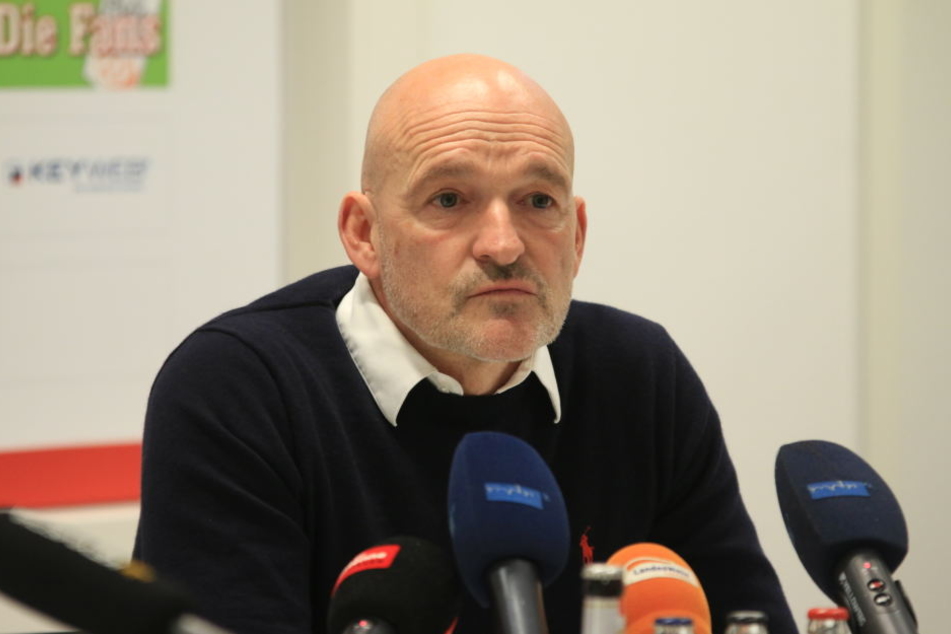Bei der Pressekonferenz am Montag wurde Emmerling vorgstellt.