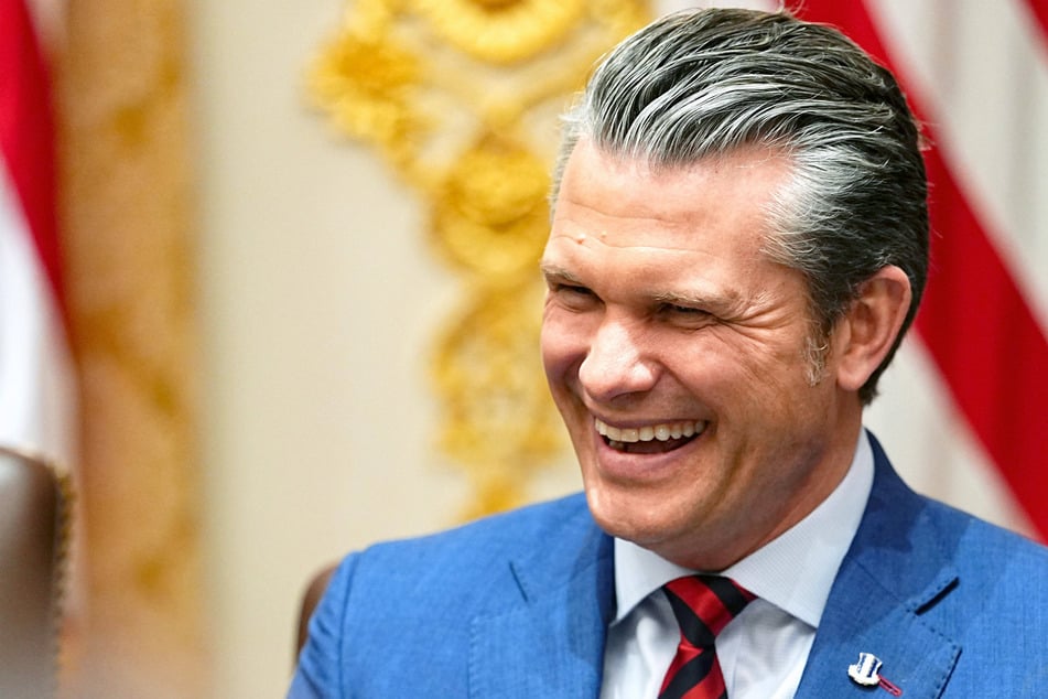 Hegseth doubles down on fat shaming in macho new workout video