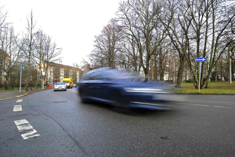 Am Goetheplatz im Ortsteil Kapellenberg wird oft gerast, sagen Anwohner.