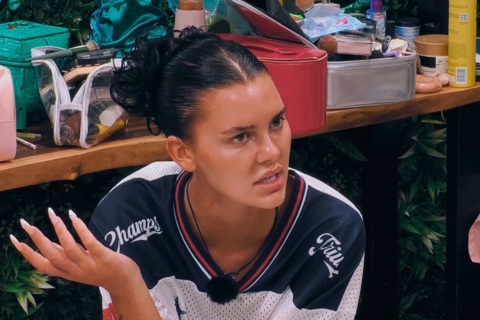 Nicht nur Nelly (24) ist irritiert von seinem Verhalten.