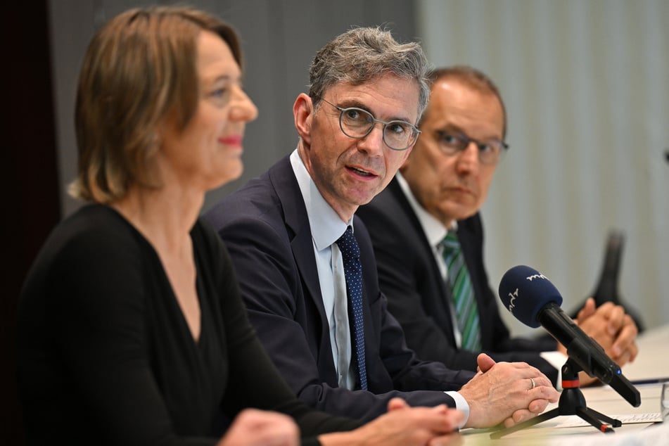 Stefanie Otte (links), Präsidentin des Oberlandesgerichts Celle, betonte: "Es ist aus unserer gemeinsamen Sicht jetzt Zeit, den Rechtsstaat resilient zu machen gegen Angriffe von außen, aber auch von innen".
