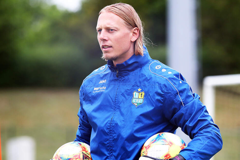 Marcel Höttecke ist der neue Torwarttrainer beim Chemnitzer FC. Er bringt viel Erfahrung mit - als Ex-Keeper und von seiner Arbeit als Coach der Nachwuchs-Schlussleute von Borussia Mönchengladbach.