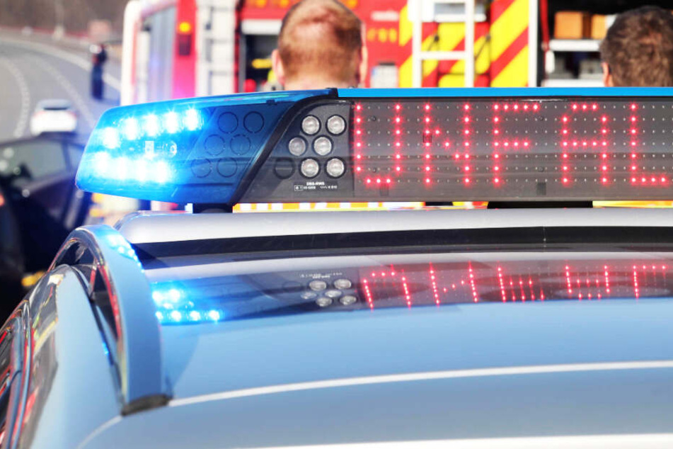 Die Polizei fahndet nach dem Unfall auf der A9 nach einem Audi-Fahrer. (Symbolbild)