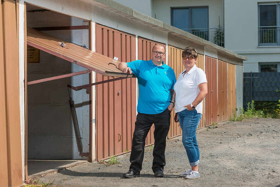 Frank und Jeannette Dobner kämpften um ihre Garage - und erreichten am Ende stadtweite Verbesserungen.