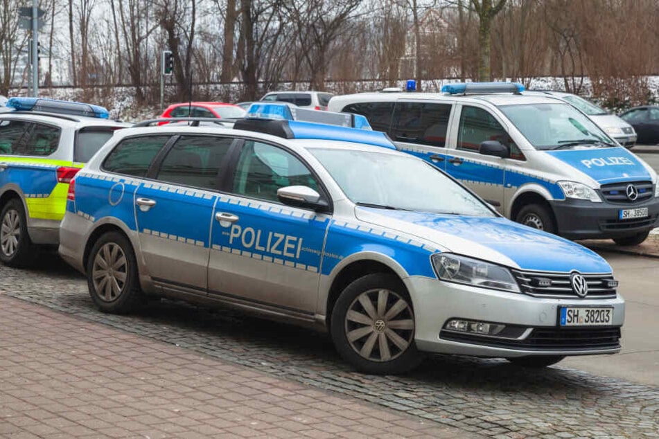 Die Polizei suchte die Strandbereiche des Kulkwitzer Sees ab.