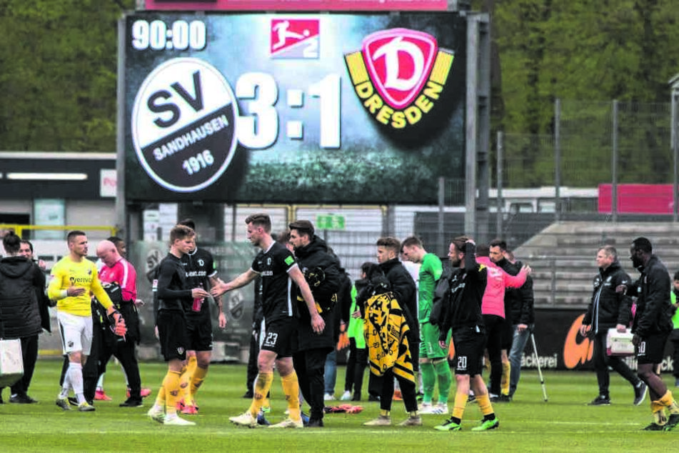 Eine Woche zuvor schlichen die Schwarz-Gelben in Sandhausen mit hängenden Köpfen vom Platz. Die Anzeigetafel verriet es - 1:3 aus Dresdner Sicht!