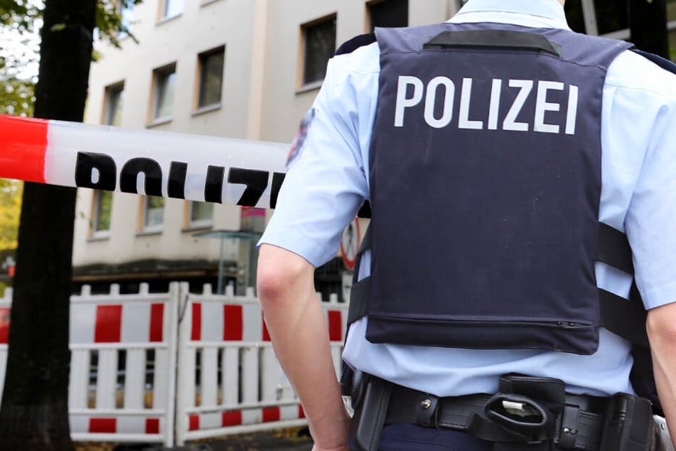 Die Postfiliale wurde geräumt und durchsucht (Symbolbild).