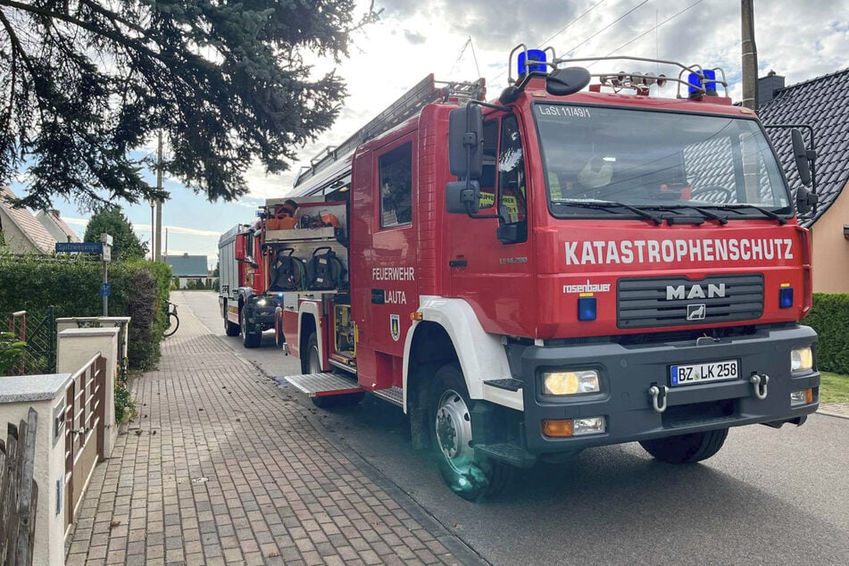 Die Feuerwehr fuhr schweres Gerät auf, eine Katastrophe konnte zum Glück verhindert werden.