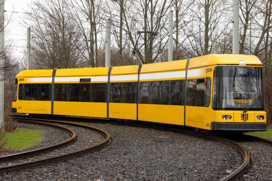 Die "2502" ist seit ziemlich genau 27 Jahren auf Dresdens Schienen im Einsatz.