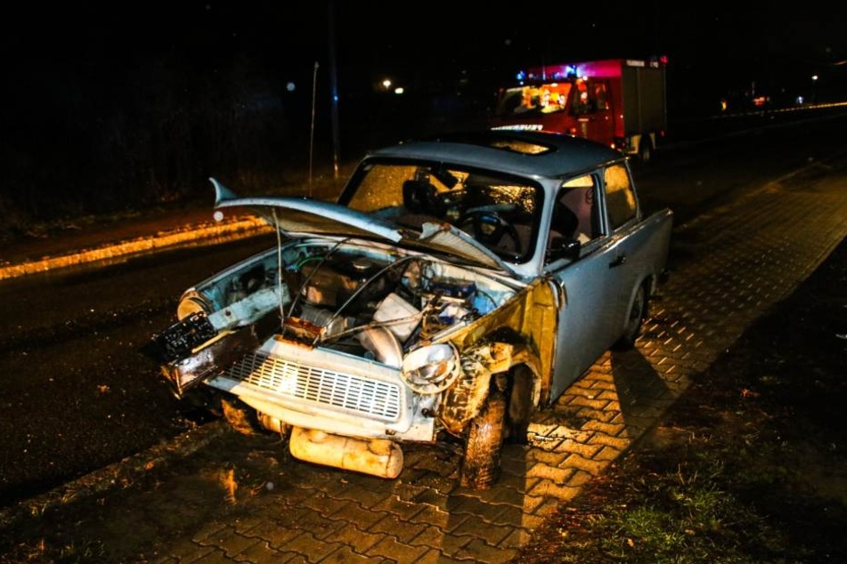 Bei dem Unfall sollen zwei Menschen schwer verletzt worden sein.