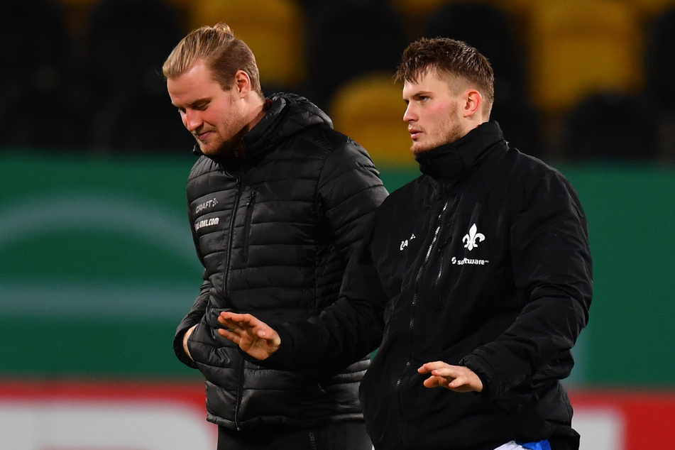 Lars Lukas Mai (rechts) und Sebastian Mai bei der Auswertung des DFB-Pokalspiels zwischen Dresden und Darmstadt im Winter 2020.