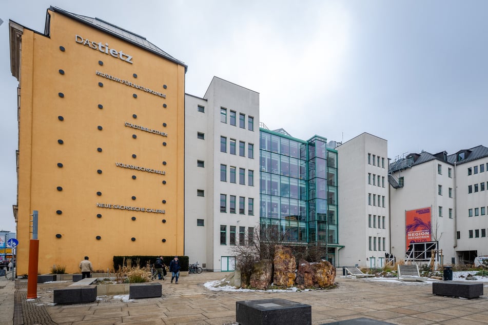 Kosten für die Angebote der Volkshochschule steigen.