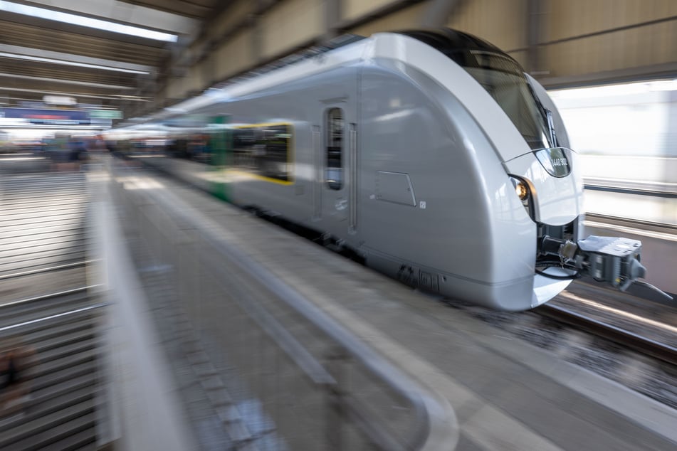 Chemnitz: Sie sollten schon 2023 kommen: Auslieferung moderner Züge für Chemnitz-Leipzig wieder verschoben