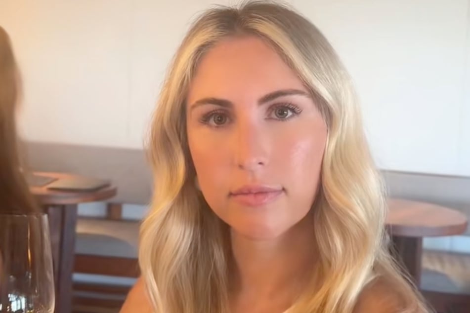 De pasgetrouwde Breezi Holt (28) had iets anders verwacht toen ze door haar trouwfoto's bladerde.