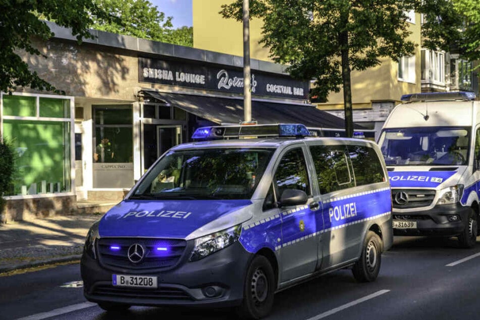 Es kam zu etlichen Durchsuchungen, Haftbefehlen und Beschlagnahmungen. (Symbolbild)