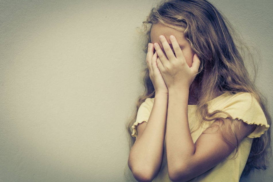 Ein 11-jähriges Mädchen soll drei Jahre lang von ihrem Vater missbraucht worden sein. (Symbolbild)