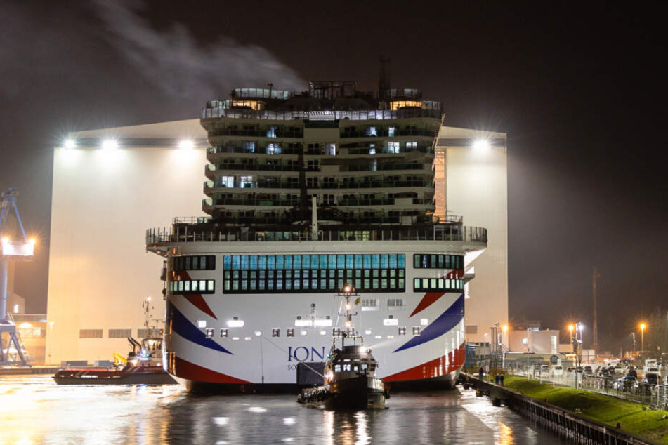 Es ist das bislang größte Kreuzfahrtschiff der Meyer-Werft.