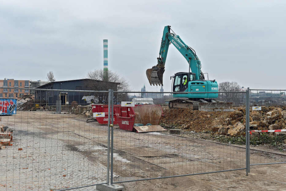 Nichts mehr übrig außer Schutt: Entlang der Leipziger Straße haben die Abrissbagger den Purobeach bereits plattgemacht. Hier entsteht die Hafencity.