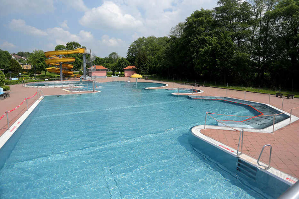 Auch im Freibad Gablenz startete am Samstag die Saison für die städtischen Nasstempel im Freien. Dort ist täglich ab 11 Uhr geöffnet.