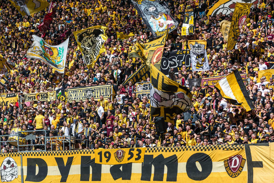 Im Rudolf-Harbig-Stadion wird Dynamo Dresden von seinen treuen Fans unterstützt.