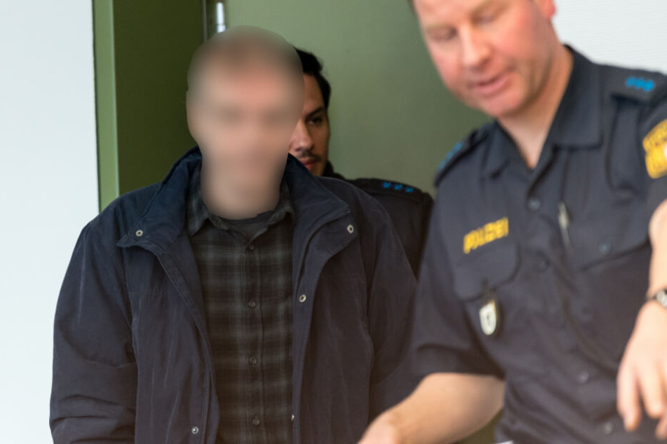 Ein 54-jähriger Mann muss sich im Zuge des Doppelmordes vor Gericht verantworten.