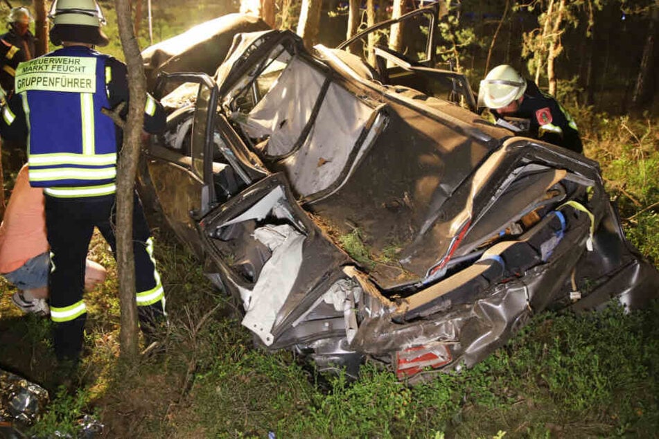Der Fahrer des Volkswagens hatte bei dem Unfall keinerlei Überlebenschance.