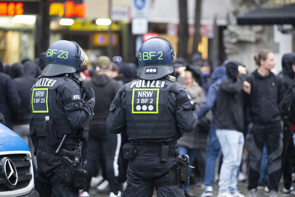 Die Polizei steht wegen Gewaltvorwürfen in der Kritik. (Symbolfoto)