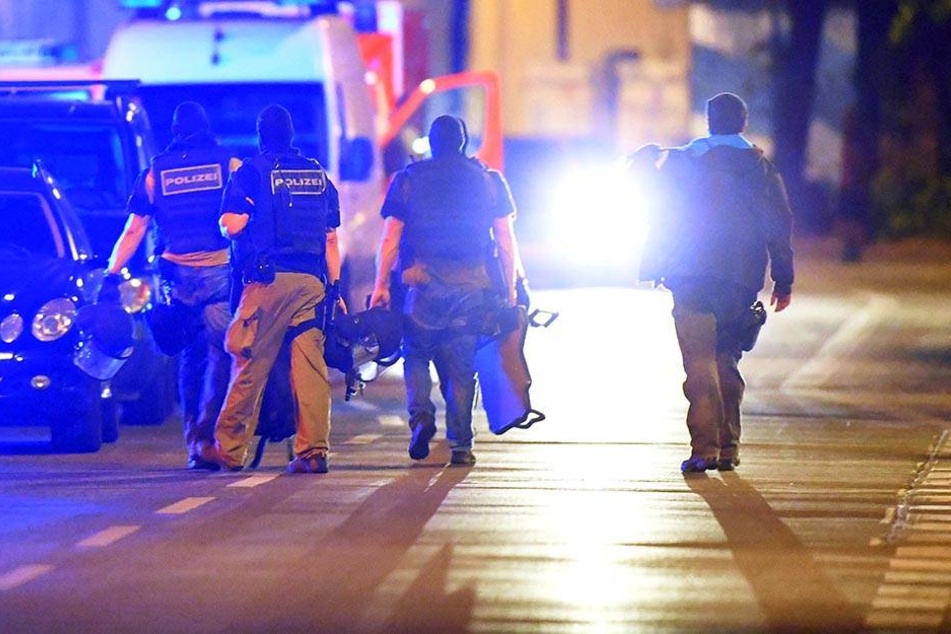 Am Donnerstag waren unter der Regie der Berliner Staatsanwaltschaft mehrere Objekte in Sachsen durchsucht worden. Grund sei der Verdacht auf einen geplanten Raubmord in Magdeburg, hieß es. (Symbolbild)