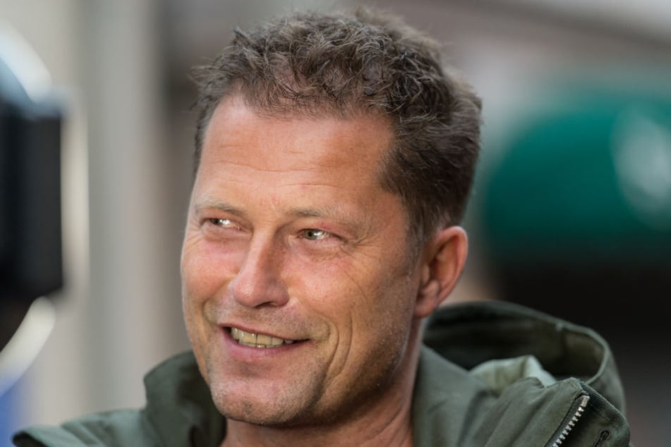 Til Schweiger findet, das man in der Schule nicht die Dinge lernt, die wirklich wichtig sind.