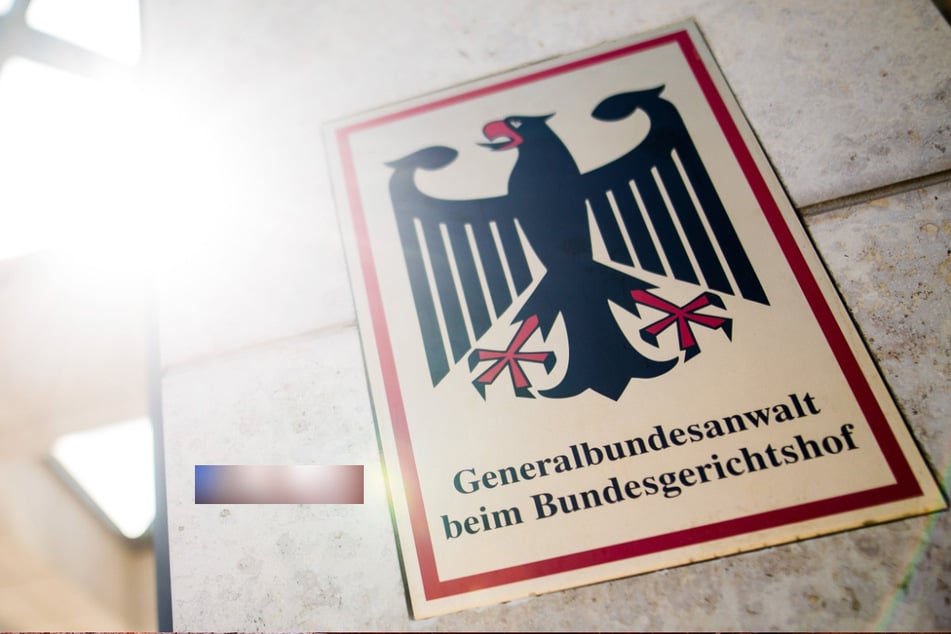 Die fünf Beschuldigten sollen nach ihrer Festnahme am Dienstag einem Ermittlungsrichter des Bundesgerichtshofs in Karlsruhe vorgeführt werden. (Symbolbild)