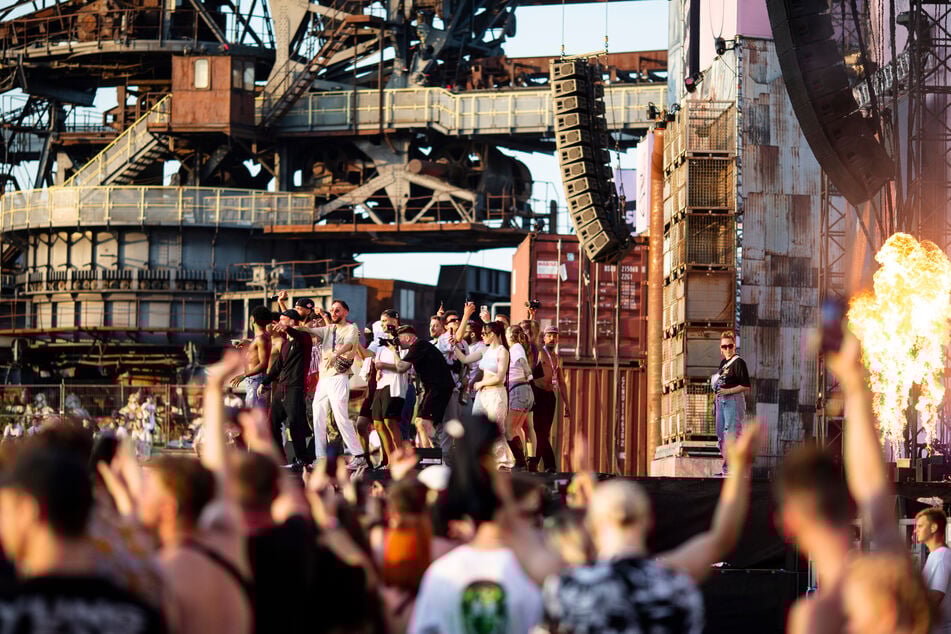 Die imposante Kulisse von Ferropolis ist die perfekte Location für viele einzigartige Festivals.