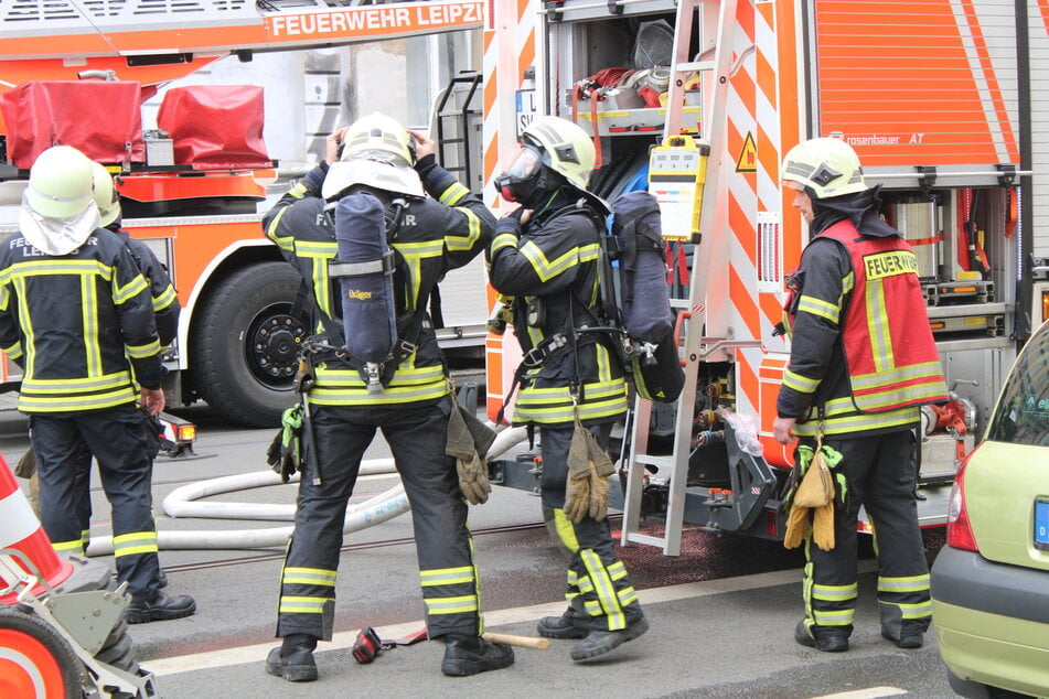 Zahlreiche Einsatzkräfte der Feuerwehr waren vor Ort.